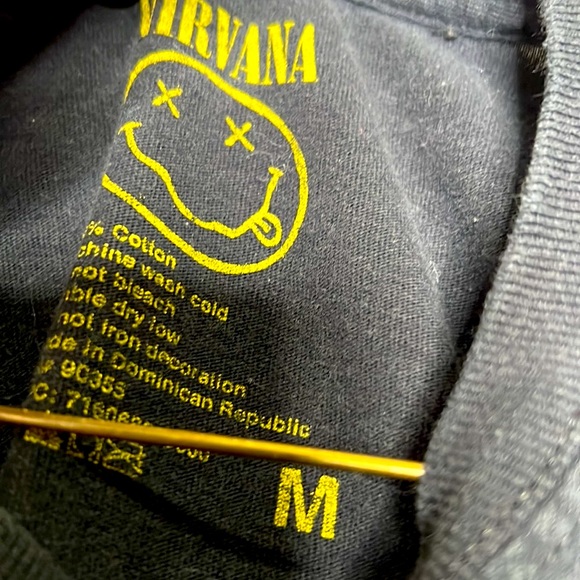 Nirvana smiley face shirt - Picture 3 of 6